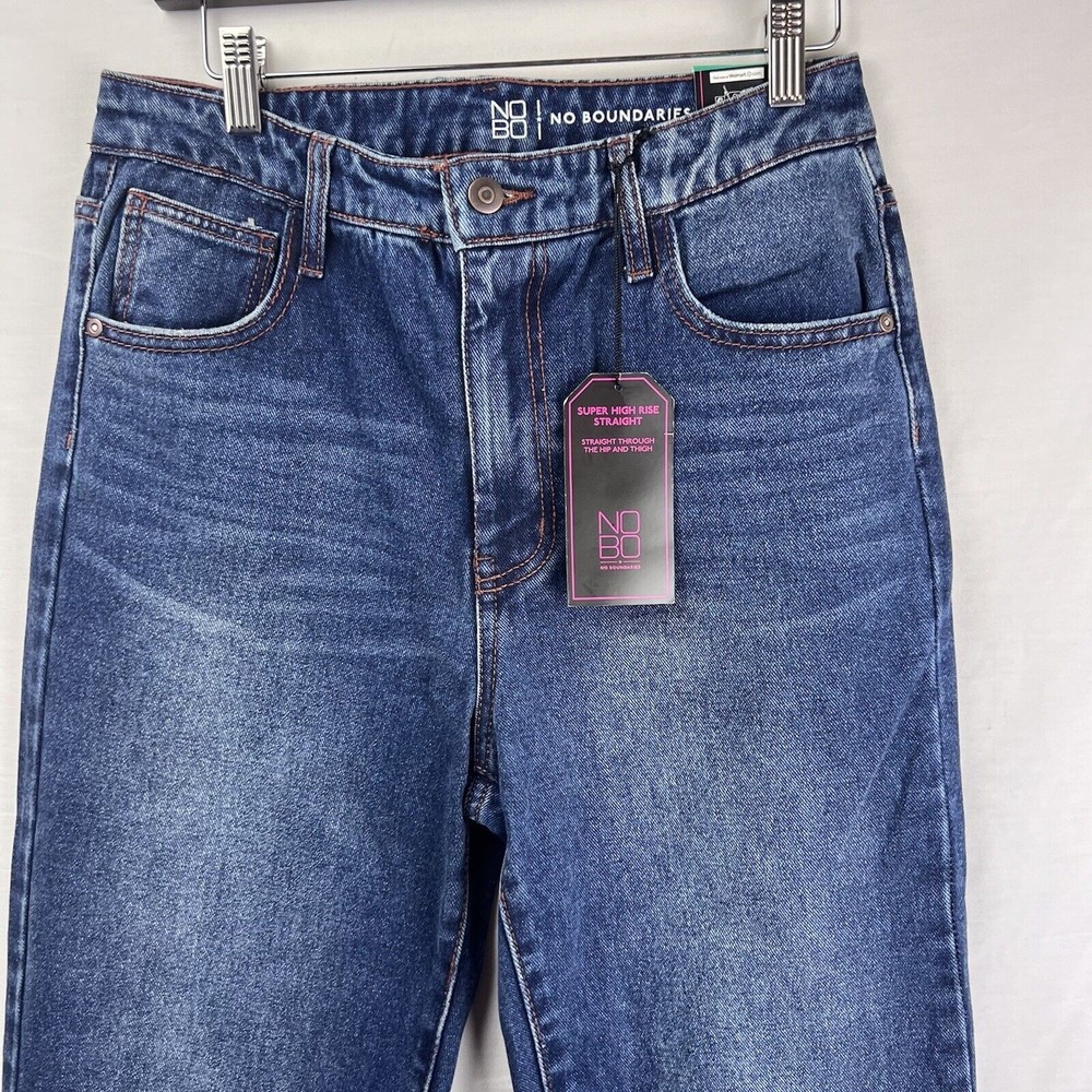 No Boundaries NWT Super High Rise Straight Leg Medium Wash Blue Jeans Size 15 - Picture 2 of 12